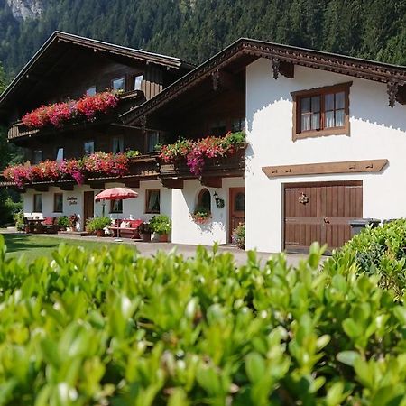 Landhaus Gredler Mayrhofen Esterno foto