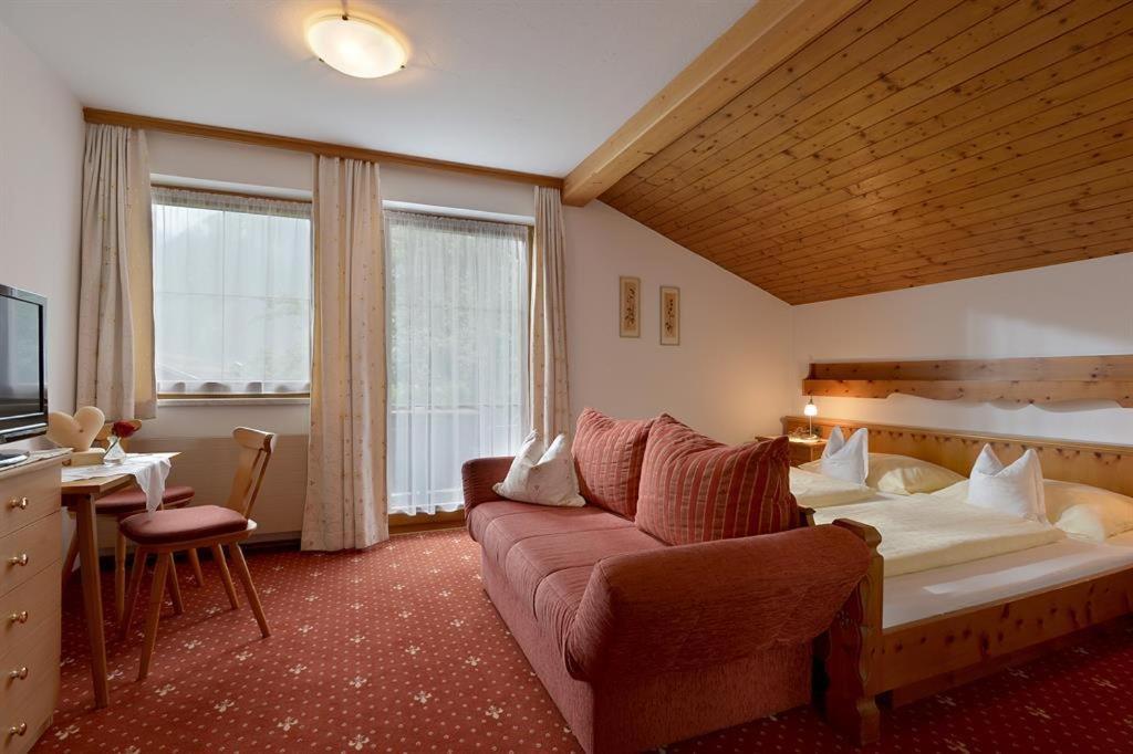 Landhaus Gredler Mayrhofen Camera foto